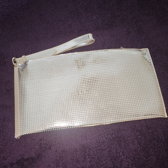 Beautiful Metallic Gold Women's Clutch/Wristlet - Picture 1 of 11